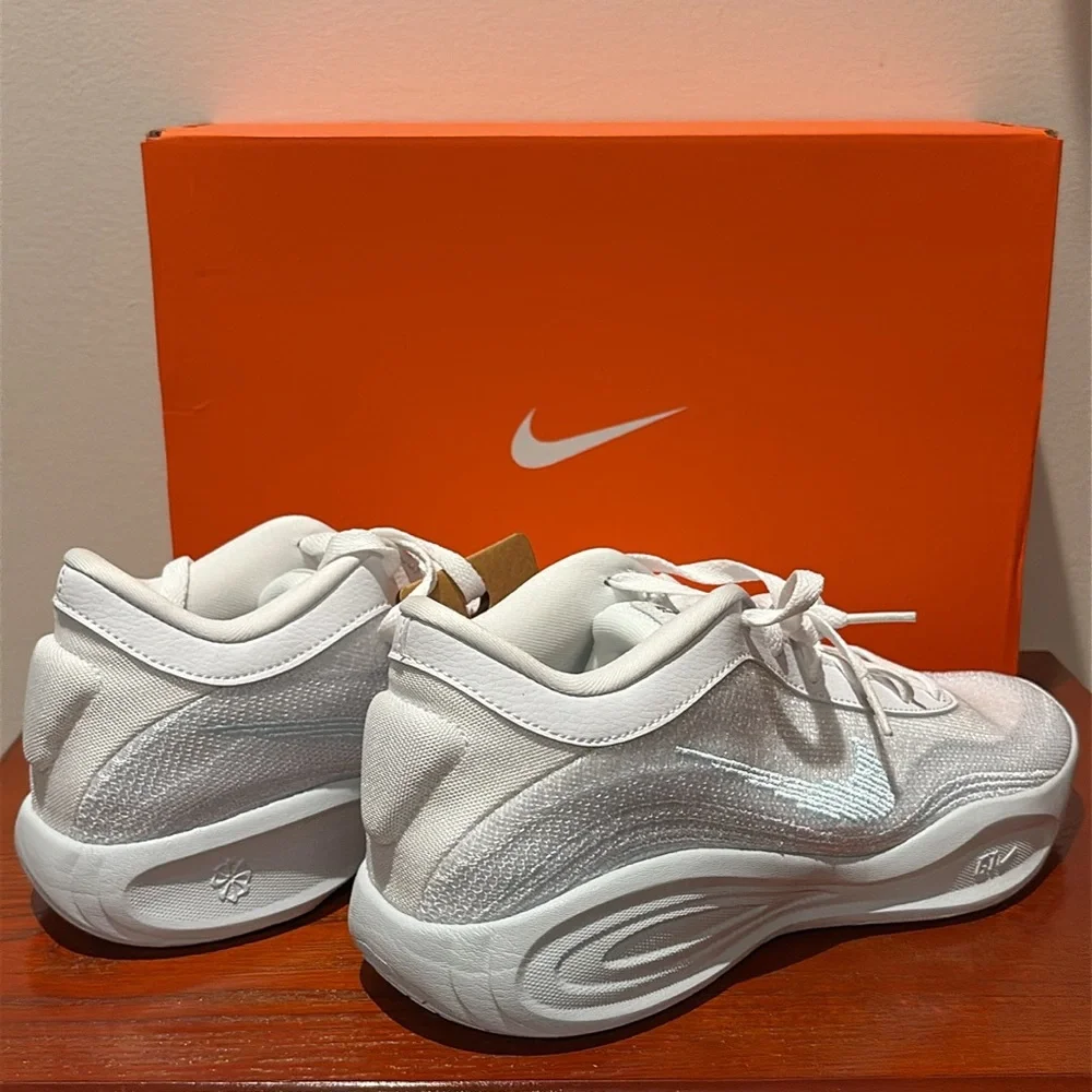 Nike GT Hustle Academy Basketball Shoes - Picture 11 of 15